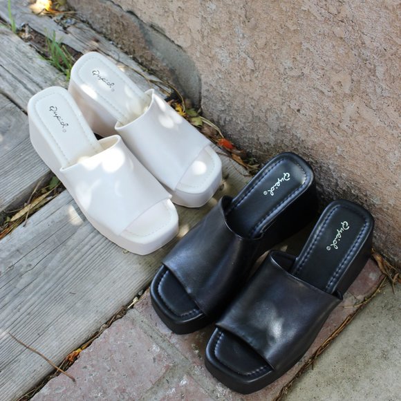 🆕️Influencer Edit Collection// Off White Platform Wedge Mule - Picture 8 of 10